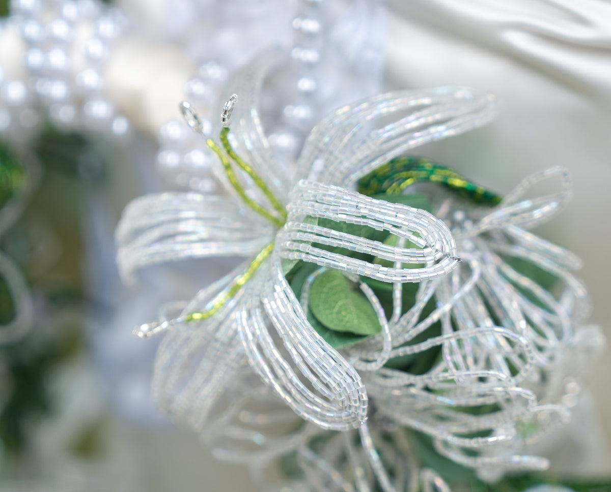 The Unbound Bridal Bouquet