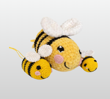CHARMS & TOYS