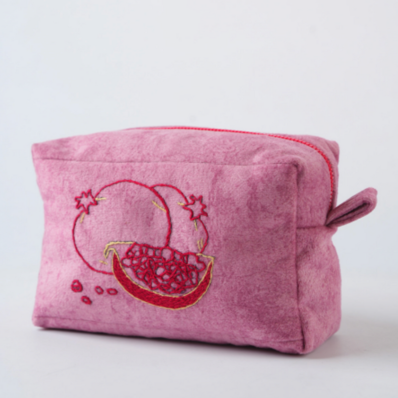 POUCHES