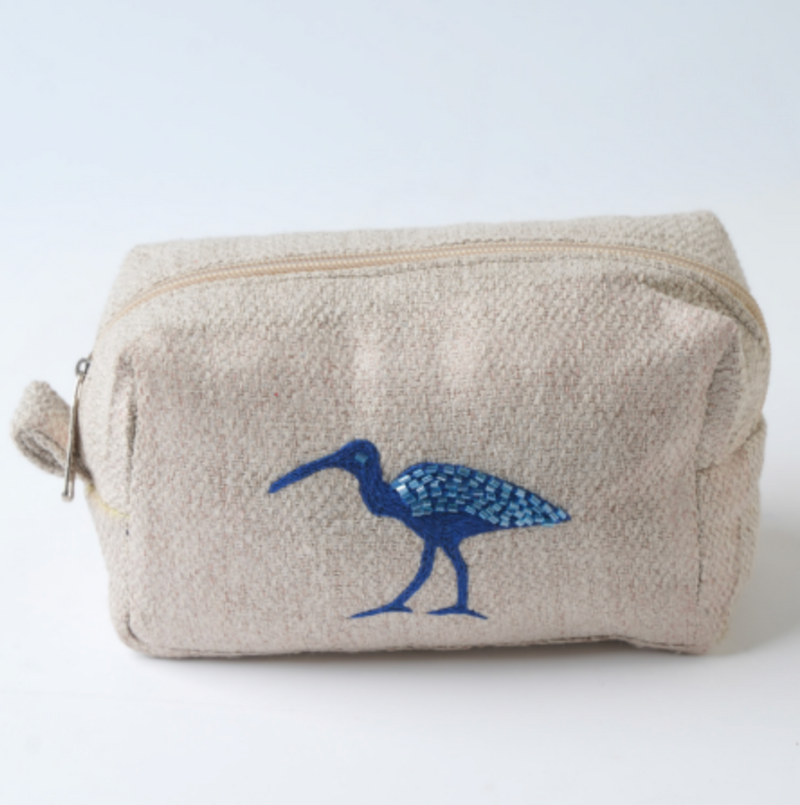 POUCHES