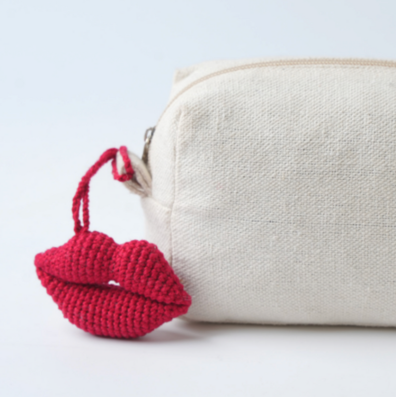 POUCHES