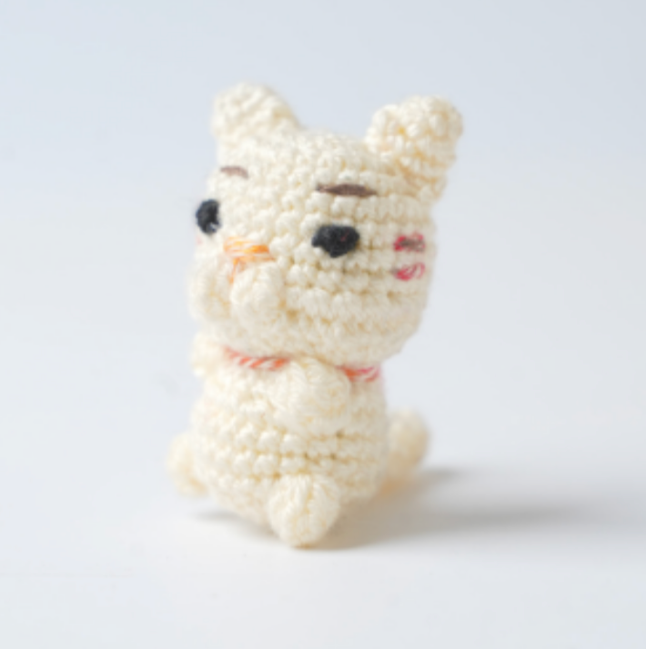 CHARMS & TOYS